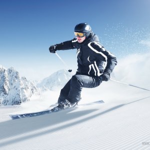 Mountain skiing\ wallpaper